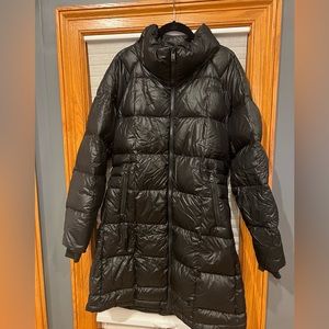 The North Face Women's ACROPOLIS 550 Down Parka